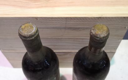 null 113. 2 bottles Château d'YQUEM - 1er Gc supérieur

Sauternes 1923. Slightly...