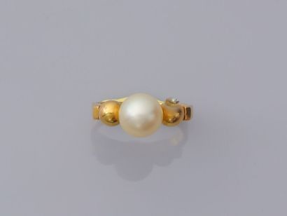 21. Jean DESPRES

 Ring in yellow 18K (750),...