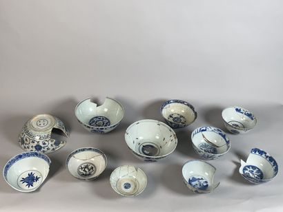 CHINE

Lot composé de grands bols en porcelaine...