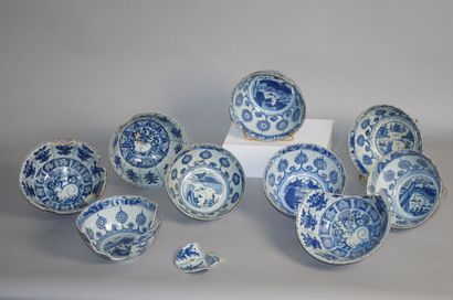 CHINE

Neuf bols en porcelaine bleu blanc...