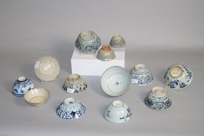 null CHINA

Thirteen blue-white, celadon and Qingbai porcelain bowls and cups decorated...
