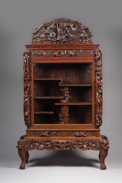 null CHINA

Display cabinet in exotic wood, the cornice, the uprights, the base with...