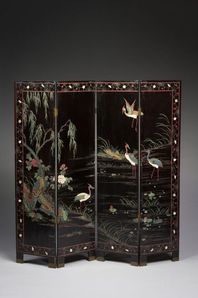 null CHINA

Four-leaf screen in Coromandel lacquer and gold decoration, representing...