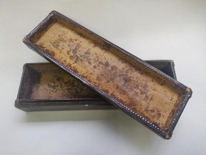 null CHINA

Wooden brush box

39 x 12 x 8 cm.