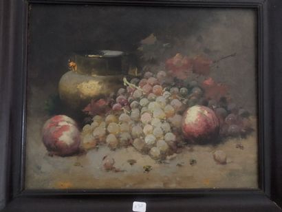 null Ecole française XIXème siècle
« Nature morte au raisin et cuivre ».
Huile sur...