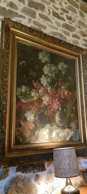 null 14. French school of the end of the XIXth century
Pitcher of flowers
Oil on...