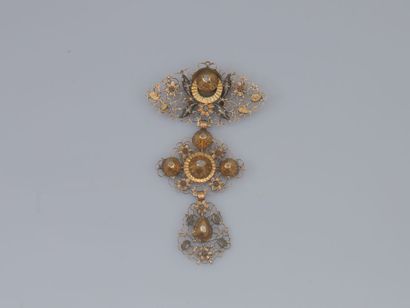 28. Suite of two crosses-pendants known as...