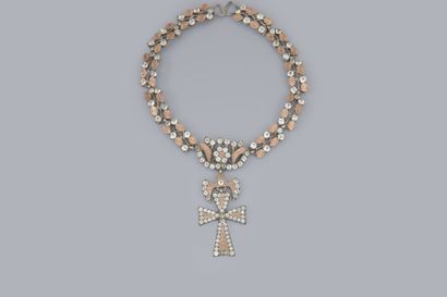 null 24. Necklace of Yvetot in silver and gilded silver, articulated
of rectangular...