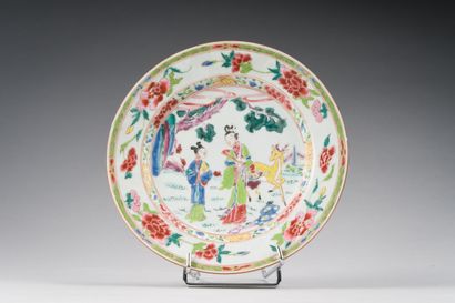 44. CHINA
Circular plate in pink family porcelain,...