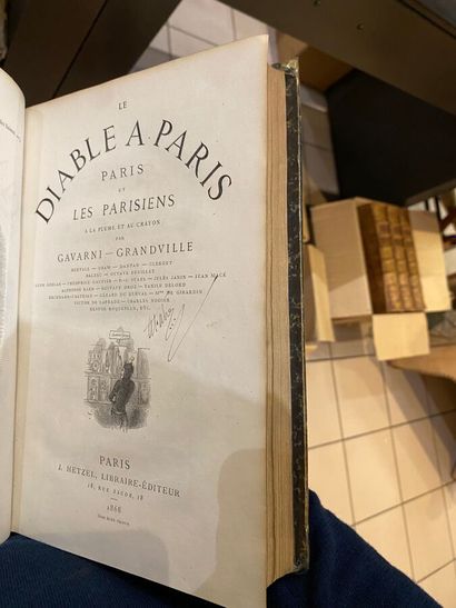 null PARIS - VARIA. Set of two cartons comprising approx. 28 volumes such as les...