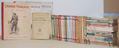 null Ensemble de 11 volumes.
BEAUVOIR. Annuaire illustré de l'armée française.
Réunion...