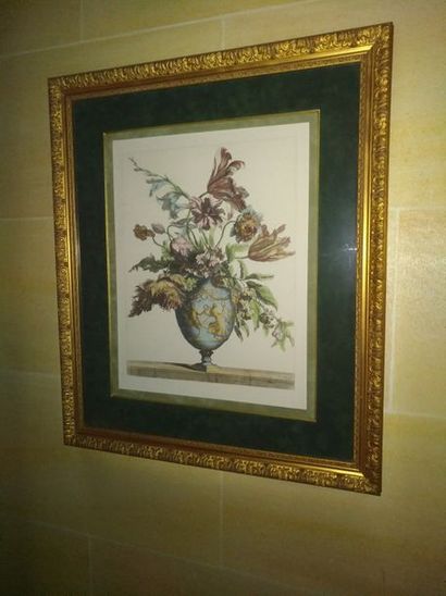 null 3 gravures en couleurs « Bouquet de fleurs ».

53 x 41 cm.

