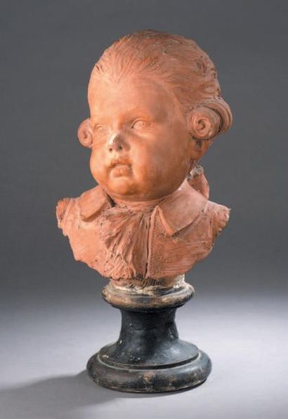 Ecole Française vers 1900 «Portrait d'enfant en buste»
Sculpture en terre cuite.
(Restaurations).
Haut.:...