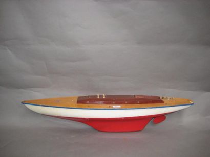 null Coque de maquette navigante allemande à coque en bois rouge et blanc à filet...