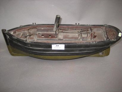 null Maquette ancienne d'un navire à vapeur " La Licorne ", la coque en bois peinte...