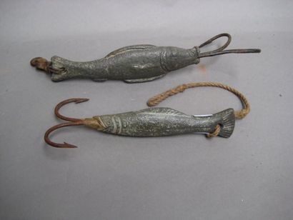 null Deux hameçons pour la pêche à la morue en forme de poisson en plomb à deux ardillons...