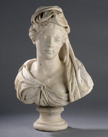 ECOLE DU XVIIIe SIÈCLE «Portrait de femme en buste coiffée d'un voile»
Sculpture...