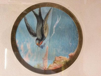 Ecole Française vers 1900 
Tondo représentant un oiseau dans un paysage avec l'inscription...