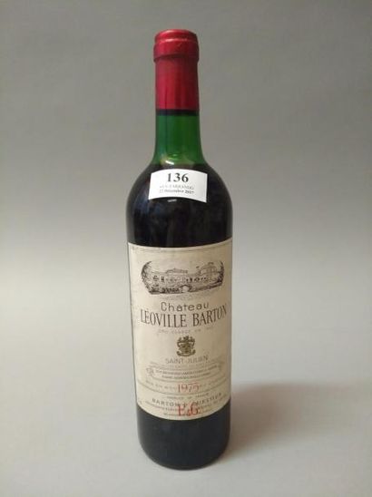 null Une bouteille CHÂTEAU LEOVILLE BARTON 2é GCC - St Julien 1975 Niveau légèrement...