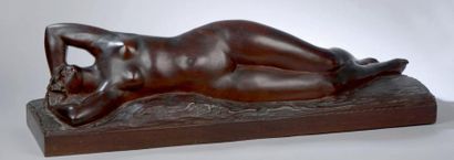 Raoul Eugène LAMOURDEDIEU (1877-1953) «Femme nue alanguie»
Sculpture bois en taille...
