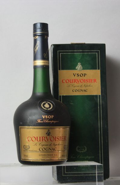 null 1 bouteille COGNAC FINE CHAMPAGNE V.S.O.P. - COURVOISIER Etui.