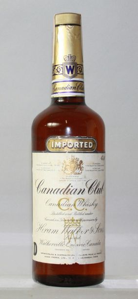 null 1 bouteille WHISKY CANADIAN CLUB 43,4 ° Canadian WHISKY 1959 Etiquette légèrement...