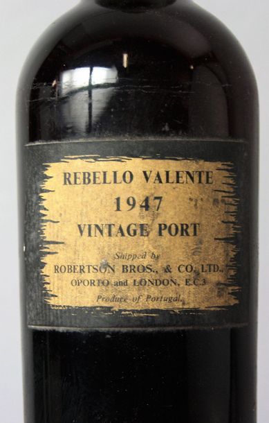null 1 bouteille PORTO REBELLO VALENTE 1947 Certificat de l'IVP au dos.