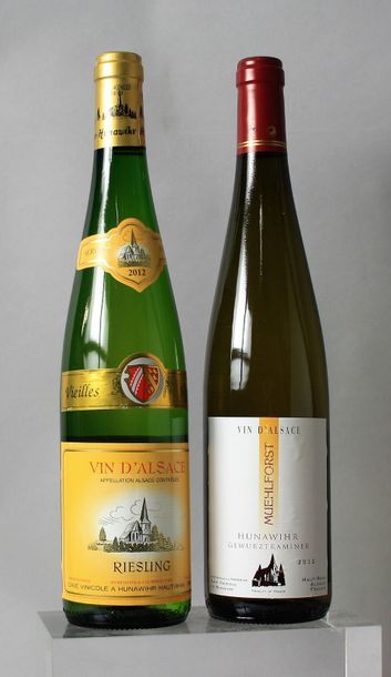 null 12 bouteilles VINS d'ALSACE DIVERS DES CAVES DE HUNAWIHR 2012 6 bouteilles RIESLING...