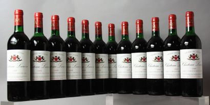 null 12 bouteilles CHÂTEAU LAROZE GCC - St. EMILION 1989
 Caisse bois d'origine....