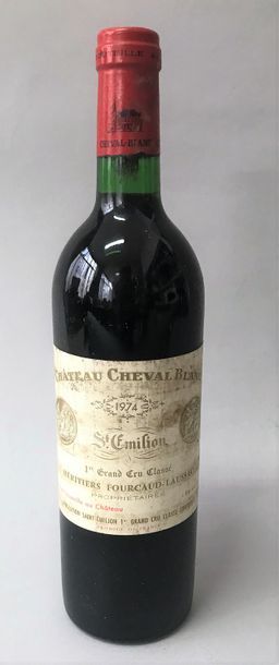 null 1 bouteille CHÂTEAU CHEVAL BLANC 1er GCC (A) St. Emilion 1974
 Etiquette ta...