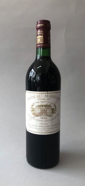 null 1 bouteille CHÂTEAU MARGAUX 1er GCC - Margaux 1982
Etiquette légérement mar...