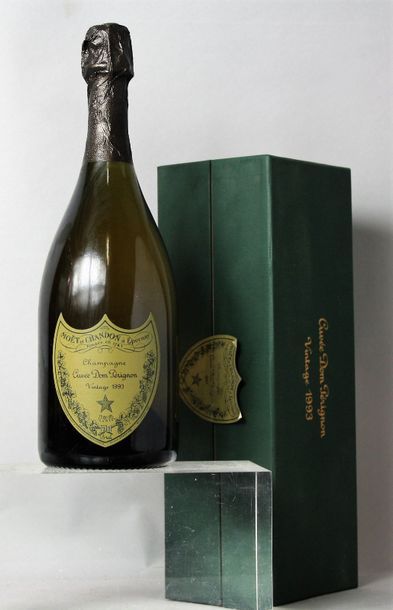 null 1 bouteille CHAMPAGNE DOM PERIGNON 1993 Coffret.