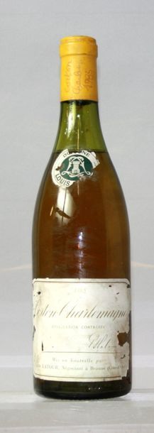 null 1 bouteille CORTON CHARLEMAGNE GC - Domaine L. LATOUR 1985
 

Etiquette légèrement...