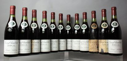 null 12 bouteilles GEVREY CHAMBERTIN - L. LATOUR 1979
3 étiquettes tachées, niveaux...