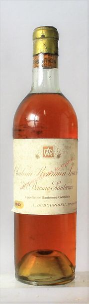 null 1 bouteille CHÂTEAU ROUMIEU LACOSTE - Sauternes 1952
Etiquette légèrement tachée,...