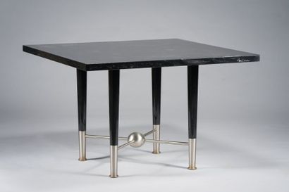 RAPHAËL RAFFEL dit RAPHAËL (1912-2000) (d'après) 
Paire de tables à plateau carré...