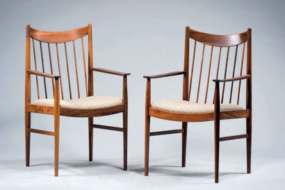 ARNE VODDER (1926-2009) & SIBAST Suite de huit sièges, six chaises et deux fauteuils...