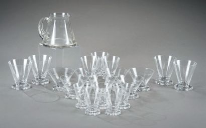 RENE LALIQUE (1860-1945) 
Partie de service de verres modèle «Quincy»
Comprenant...