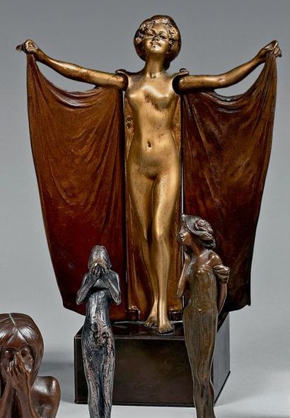 Carl KAUBA (Vienne, 1865-1922) 
Danseuse au voile
Sculpture-volume à mécanisme, en...