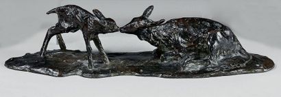 Ary Jean BITTER (1883-1973) 
Biche et son faon
Épreuve en bronze à patine noire nuancée,...