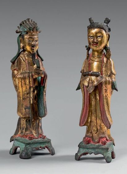 CHINE - Fin de l'époque Ming (1368-1644) 
Deux dignitaires en bronze doré et traces...