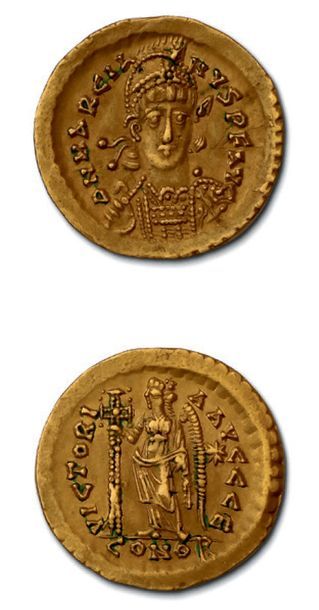 null MARCIEN (450-457) Solidus. 4,45 g. Constantinople.
Son buste de face, casqué...