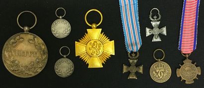 null Luxembourg - Lot de huit médailles: ordre d'Adolphe de Nassau, trois médailles...