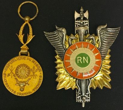 null Niger - Set of two: a medal of honour for work, in vermeil and enamel, without...