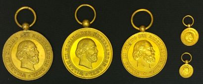null Pays-Bas - Lot de cinq médailles de Atjeh 1873-1874 en bronze doré, deux de...