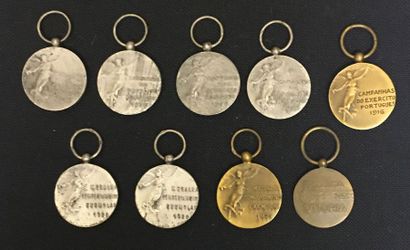 null Portugal - lot de neuf miniatures sans ruban: cinq médailles des Campagnes de...