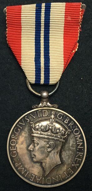 null Royaume-Uni - King's Medal for Courage in the
Cause of Freedom, créée en 1945,...
