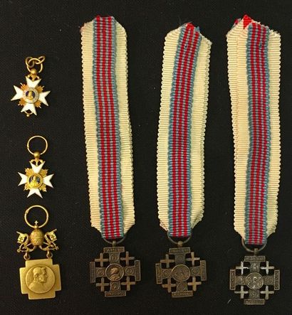 null Vatican - Lot de six miniatures: ordre de Saint-Sylvestre et de l'Éperon d'or,deux...