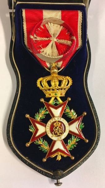 null Monaco - Ordre de Saint-Charles, fondé en 1858, croix d'officier en or et émail...