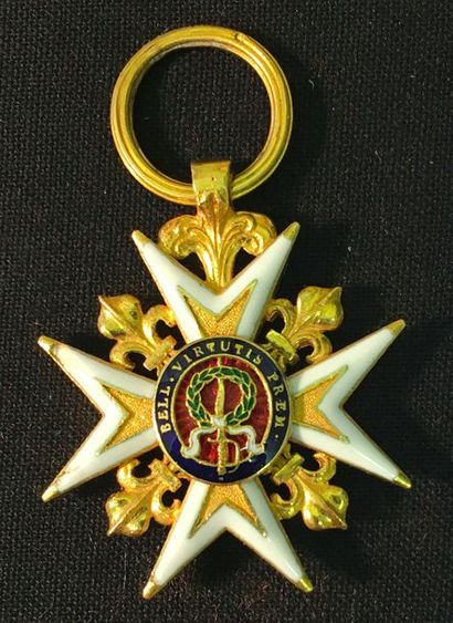 null Ordre de Saint-Louis, Louis XVI, croix de chevalier légèrement réduite en or...